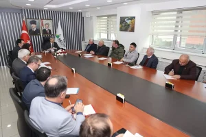 Artvin Valisi Muhtarlarla Toplandı