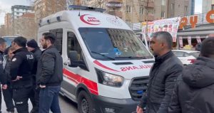 Ataşehir’de feci olay: Çöp kamyonunun çarptığı kadın can verdi