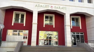 Atatürk’e Hakaretten Öğretmen Tutuklandı