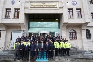 Bakan Çiftçi Kızılcahamam’da Polislerle Bayramlaştı