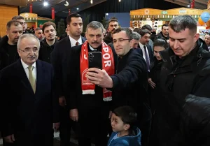 Bakan Çiftçi Ramazan Sokağı’nı Ziyaret Etti