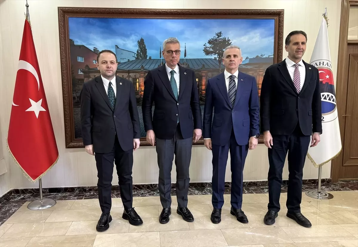 Bakan Memişoğlu Ardahan’da Ziyaretlerde Bulundu