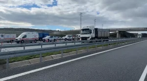 Balıkesir’de kaza kırıma uğrayan F-16 uçağının enkazı kaldırılıyor