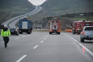 Balıkesir’de kaza kırıma uğrayan F-16 uçağının enkazı kaldırılıyor