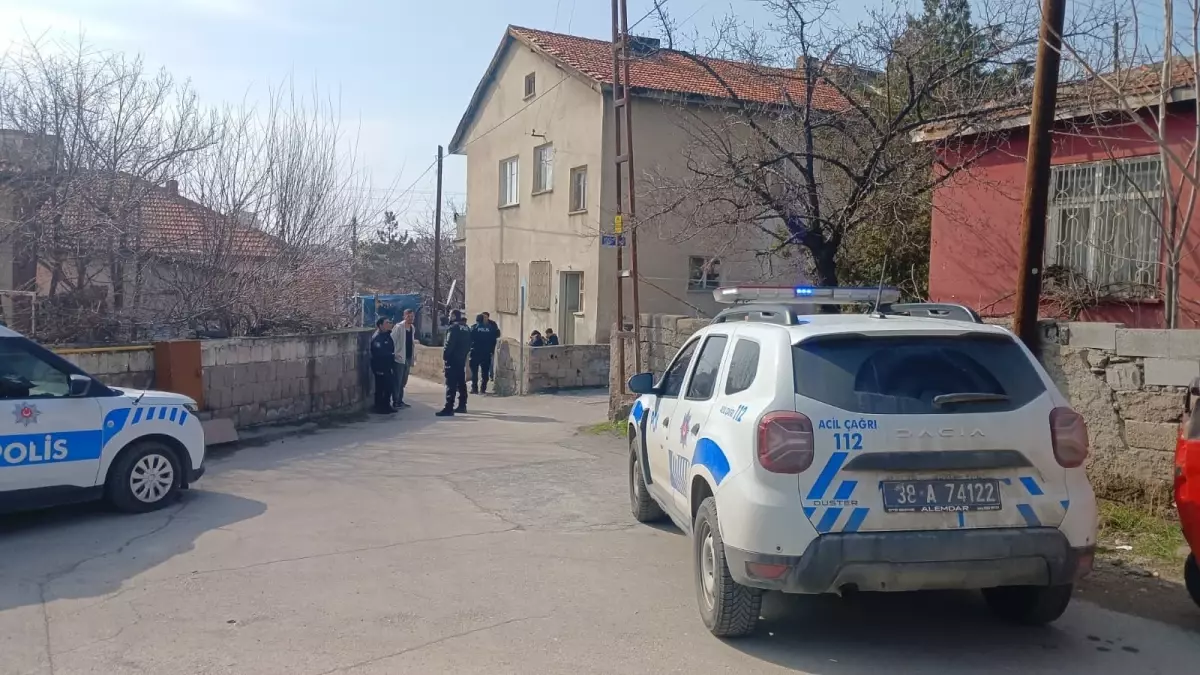 Balkondan Düşen 3 Yaşındaki Çocuk Yaralandı