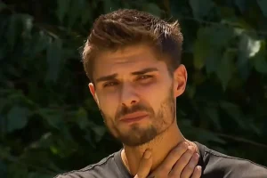 Barış Murat Yağcı Survivor’a geri döndü; gözyaşlarına hakim olamadı