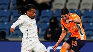 Başakşehir – Antalyaspor maçında gol sesi çıkmadı