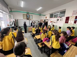 Başkan Toy’dan Öğrencilere Bayram Harçlığı