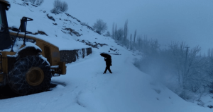 Batman’da kar yağışı nedeniyle 15 yol ulaşıma kapandı