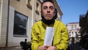 Bayburt’ta engelli vatandaşa çarpan sürücüye 15 bin TL para cezası