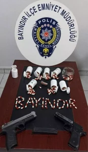 Bayındır’da Uyuşturucu ve Silah Ele Geçirildi