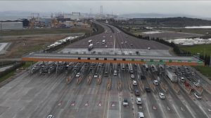 Bayram döneminde otoyol ve köprülerden 12,3 milyon araç geçti