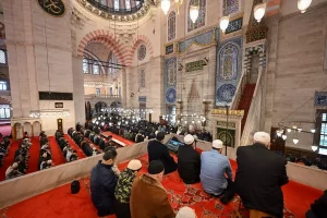 Bayram Namazında Cami Yoğunluğu