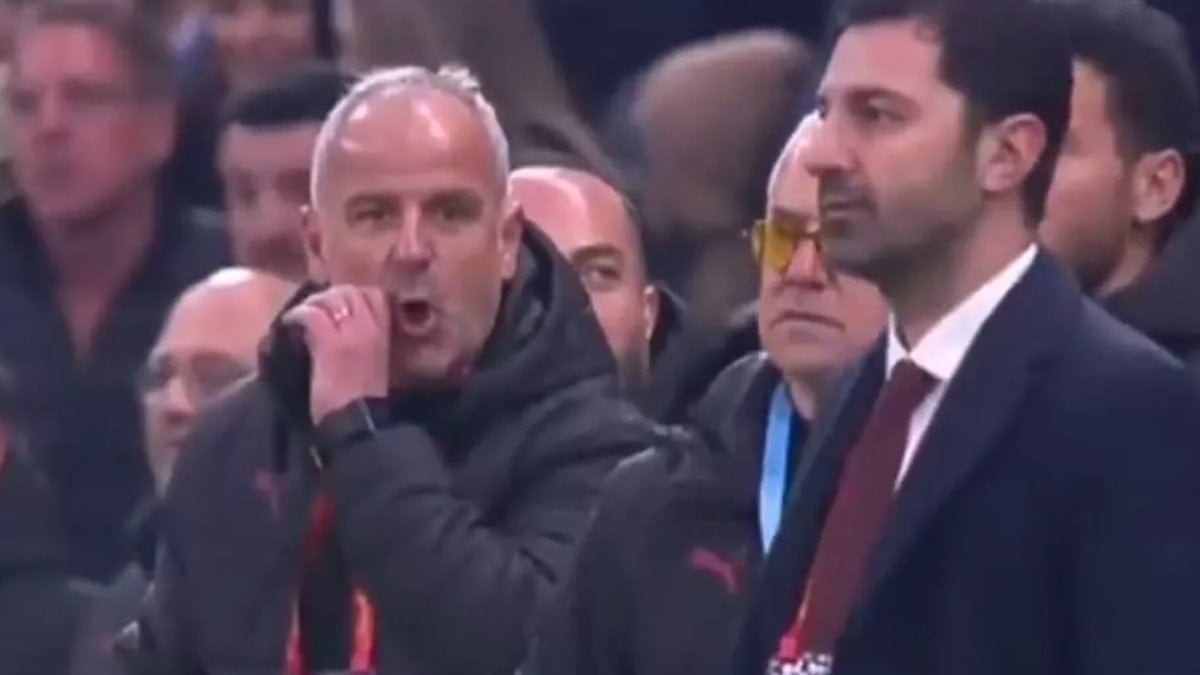 Beşiktaş-Galatasaray derbisinde gündem olan hareket: Kartı bana yaz!