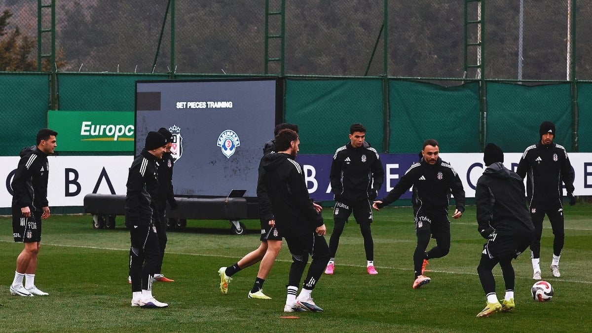 Beşiktaş, Kasımpaşa maçı için kampa girdi
