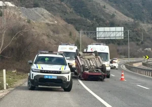 Bilecik’te Araç Devrildi: 4 Yaralı