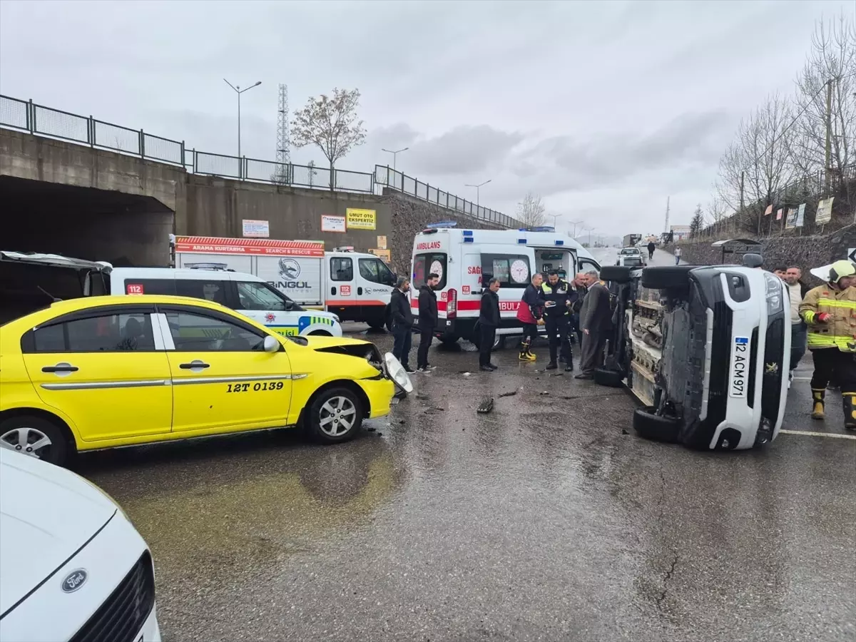Bingöl’de Trafik Kazası: 5 Yaralı
