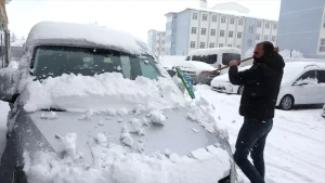 Bitlis’te Kar Yağışı Hayatı Olumsuz Etkiliyor