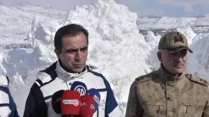 Bitlis’te Kışla Mücadele: 20 Bin Km Yol Açıldı