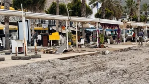 Bodrum’da Sahil Yapıları Yıkılıyor