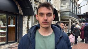 Bolu’da gazeteciyi darbeden kuyumcu yakalandı: Gözaltına alındı