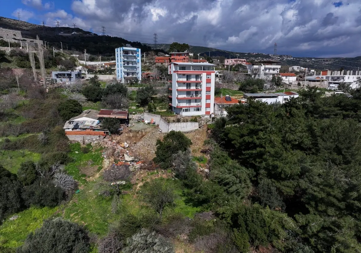 Bornova’da Heyelan Mağdurları Destek Bekliyor