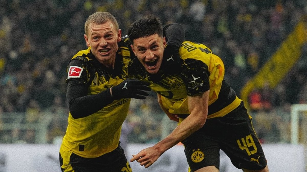 Borussia Dortmund, Augsburg’u iki golle yıktı