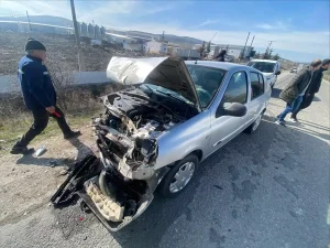 Bozüyük’te Otomobil Kazası: 2 Yaralı