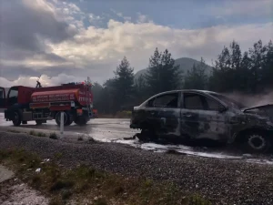 Bucak’ta Otomobil Yangını