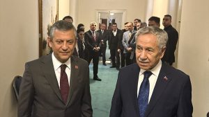 Bülent Arınç, Özgür Özel görüşmesinin detaylarını anlattı