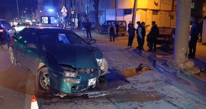 Bursa’da otomobil enerji nakil hattı direğine çarptı! Yaralılar var