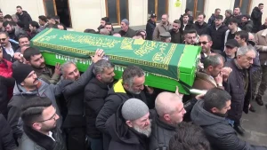 Buz sarkıtı can aldı