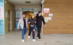 Cami Skandalı: Şarkı Söyleyen Genç Tutuklandı