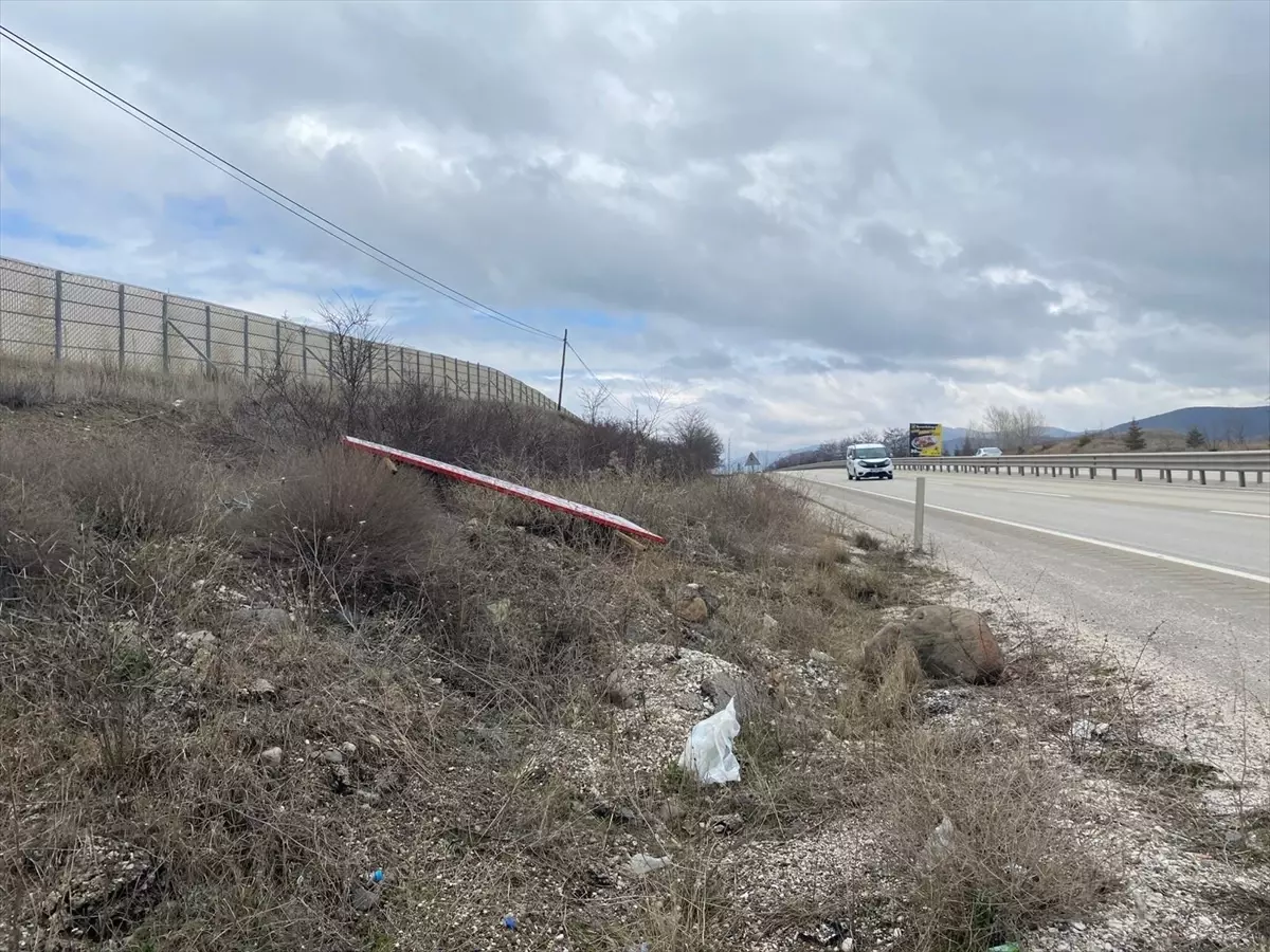 Çankırı’da İzinsiz Tabelalar Kaldırılıyor