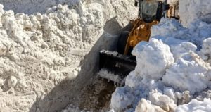 Çatak’ta çığ düştü! Yollar ulaşıma kapandı