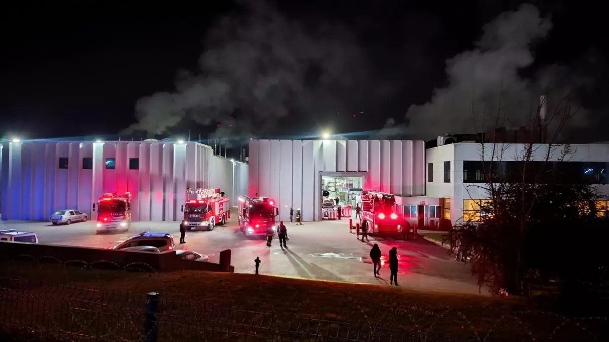 Çerkezköy’de Fabrika Bacasında Yangın