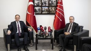 CHP ile MHP bayramlaşmasında dikkat çeken ‘kıyas’ diyaloğu