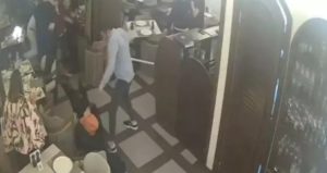 CHP’li belediye başkanı restoranda çıkan kavgada darp edildi!