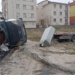 Çorum’da Minibüs ile Otomobil Çarpıştı: 5 Yaralı