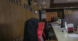 Darp iddiasını dile getirmişti: Yurt müdür yardımcısına şafak operasyonu