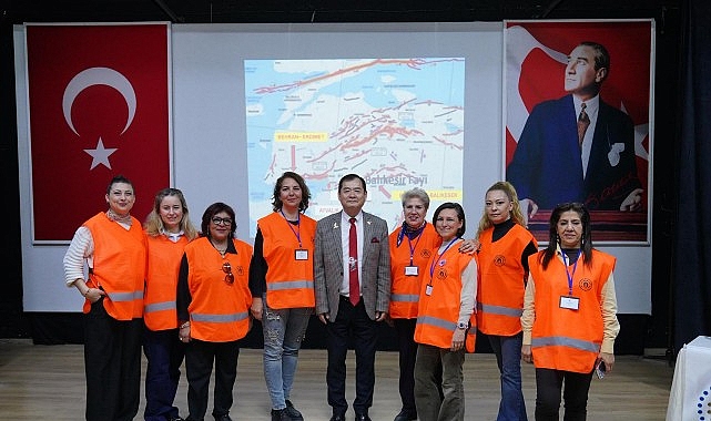 Deprem Uzmanı Moriwaki Ayvalık’ta Uyardı: “Yapı ve Zemin Güvenliği Hayat Kurtarır”