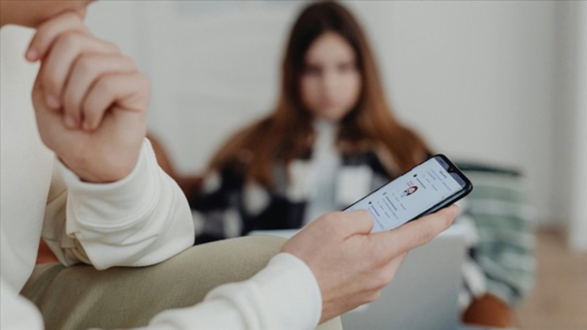 Dijital ekran bağımlılığı çocuklarda kabızlığın en önemli nedenlerinden