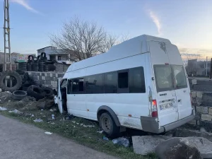 Diyarbakır’da Minibüs Kazası: 10 Yaralı