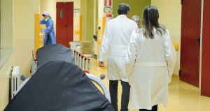 Doktorlar bayrama borçlu giriyor