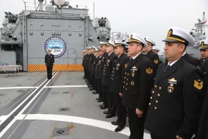 Donanma Bayramda Görevde