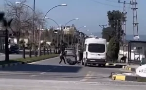 Dörtyol’da Minibüs Durağında Kavga