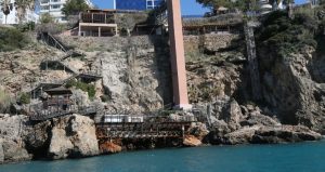 Dünyada benzeri olmayan falezlerde 26 noktada kaçak yapı tespit edildi