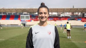 Emine Ecem Esen’den kadınlara ‘vazgeçmeyin’ mesajı