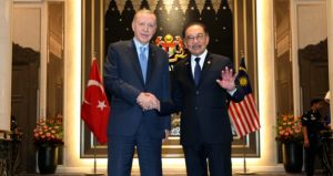 Erdoğan, Malezya Başbakanı İbrahim ile görüştü