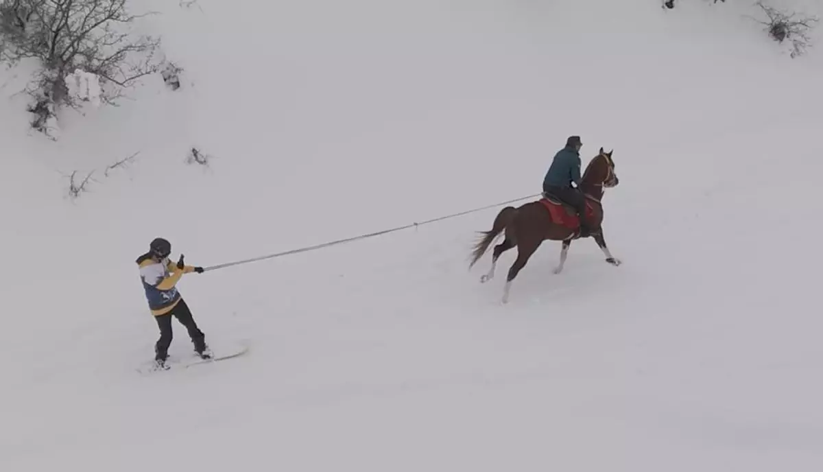 Erzincan’da Atlı Snowboard Etkinliği!